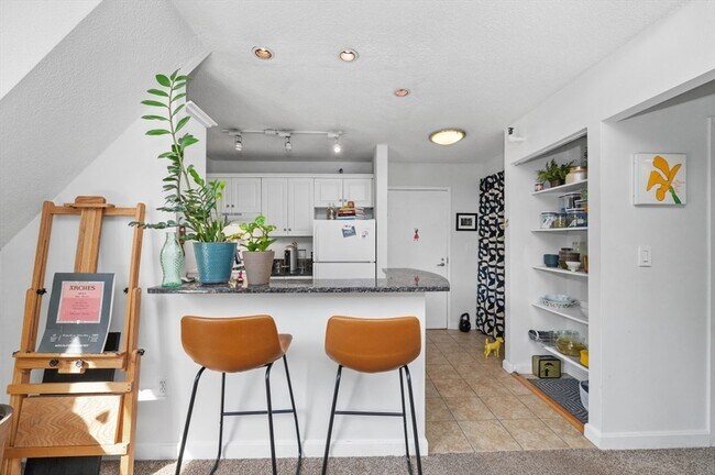 Primary Photo - 42 8th St