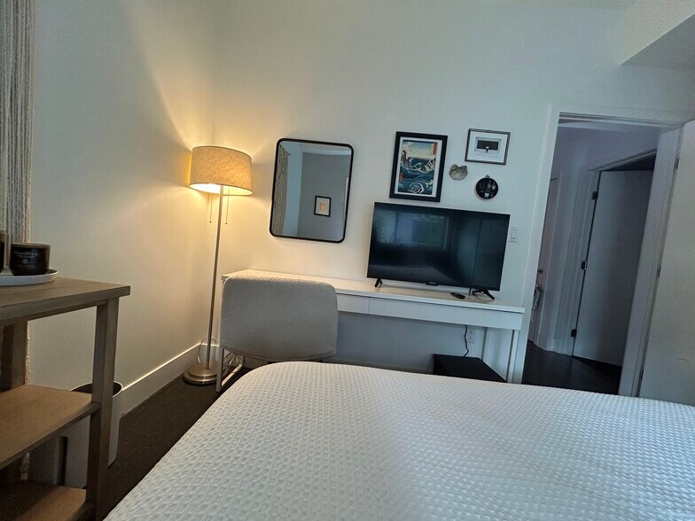 Building Photo - 1700 Sawtelle Blvd