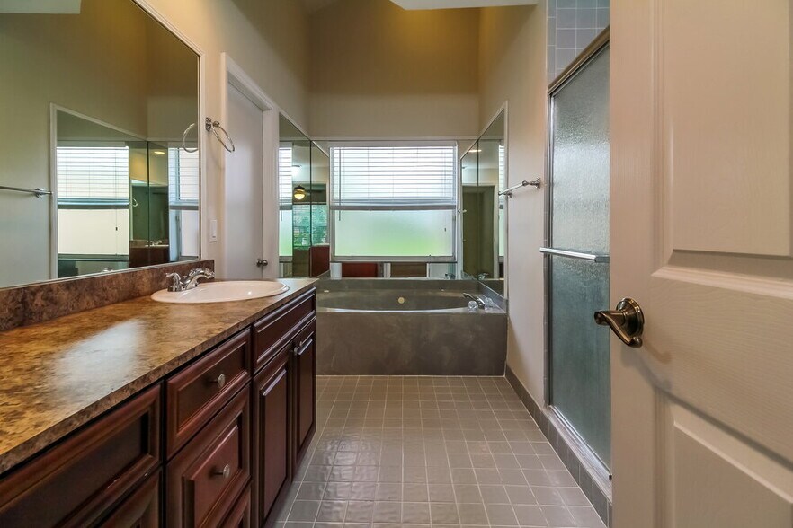 Building Photo - 9470 Aegean Dr