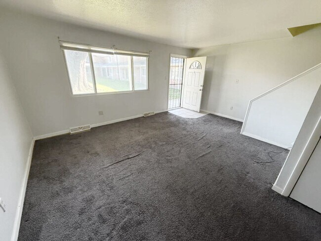 Building Photo - 4889 Banbury Ct