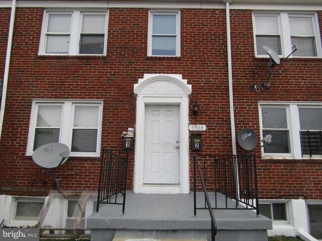 Building Photo - 3908 Erdman Ave