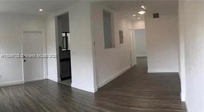 Building Photo - 560 NE 69th St