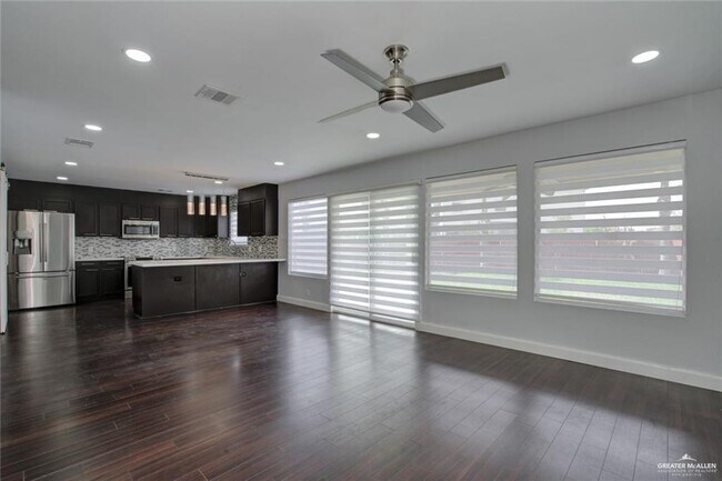 Building Photo - 41 San Fabian St