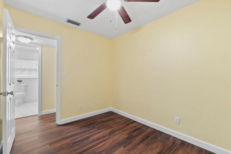 Building Photo - 5534 Norde Dr E