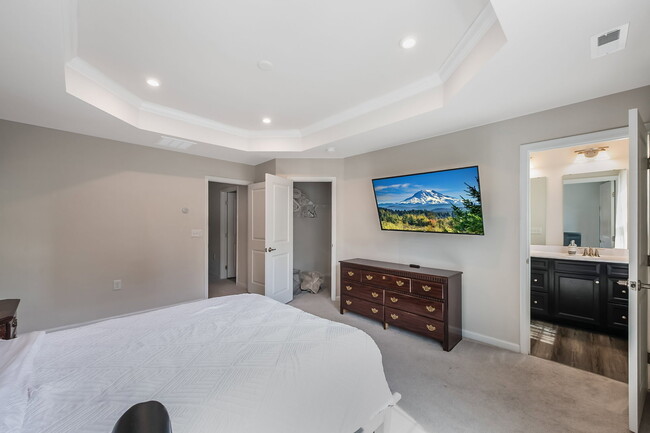 Building Photo - 6616 Pathfinder Wy