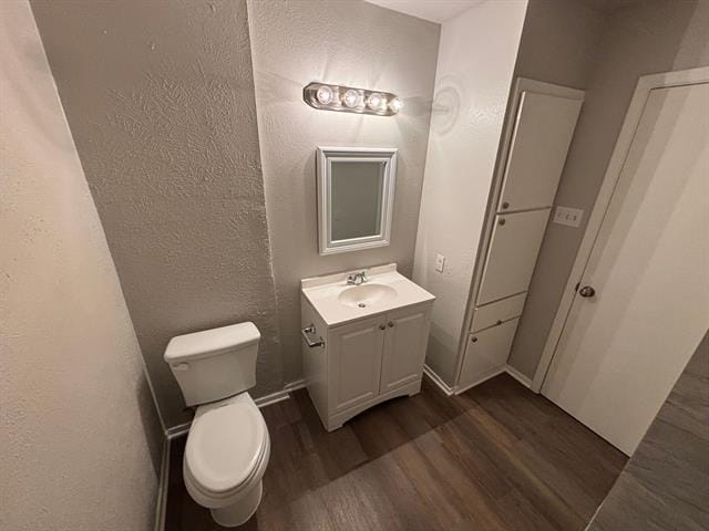 Building Photo - 4002 Fairbanks Ct