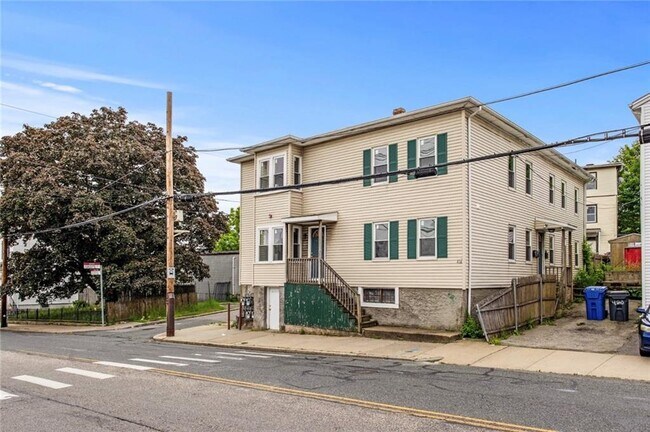 Building Photo - 418-418 Admiral St