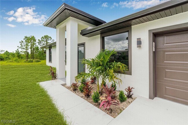 Building Photo - 633 Windermere Dr