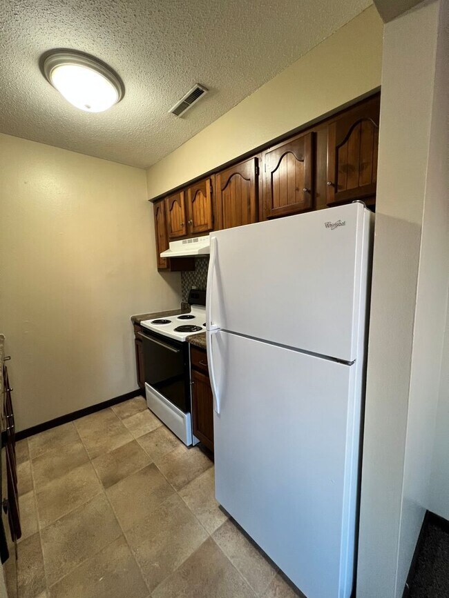 Building Photo - 4010 Westover Rd SE