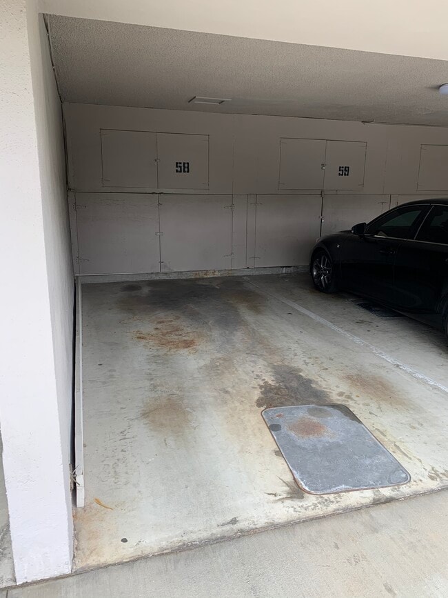 Parking Area - 2940 W Carson St