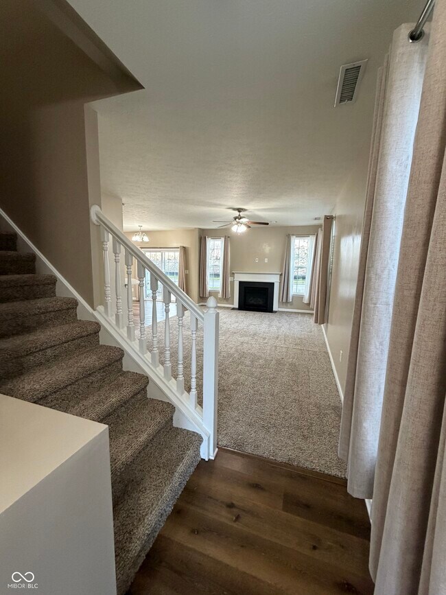 Building Photo - 9660 Angelica Dr