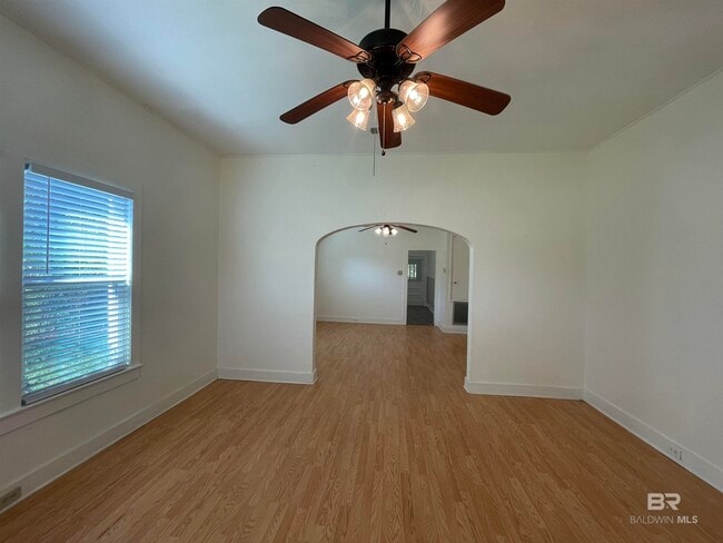 Building Photo - 207 NW 1st St