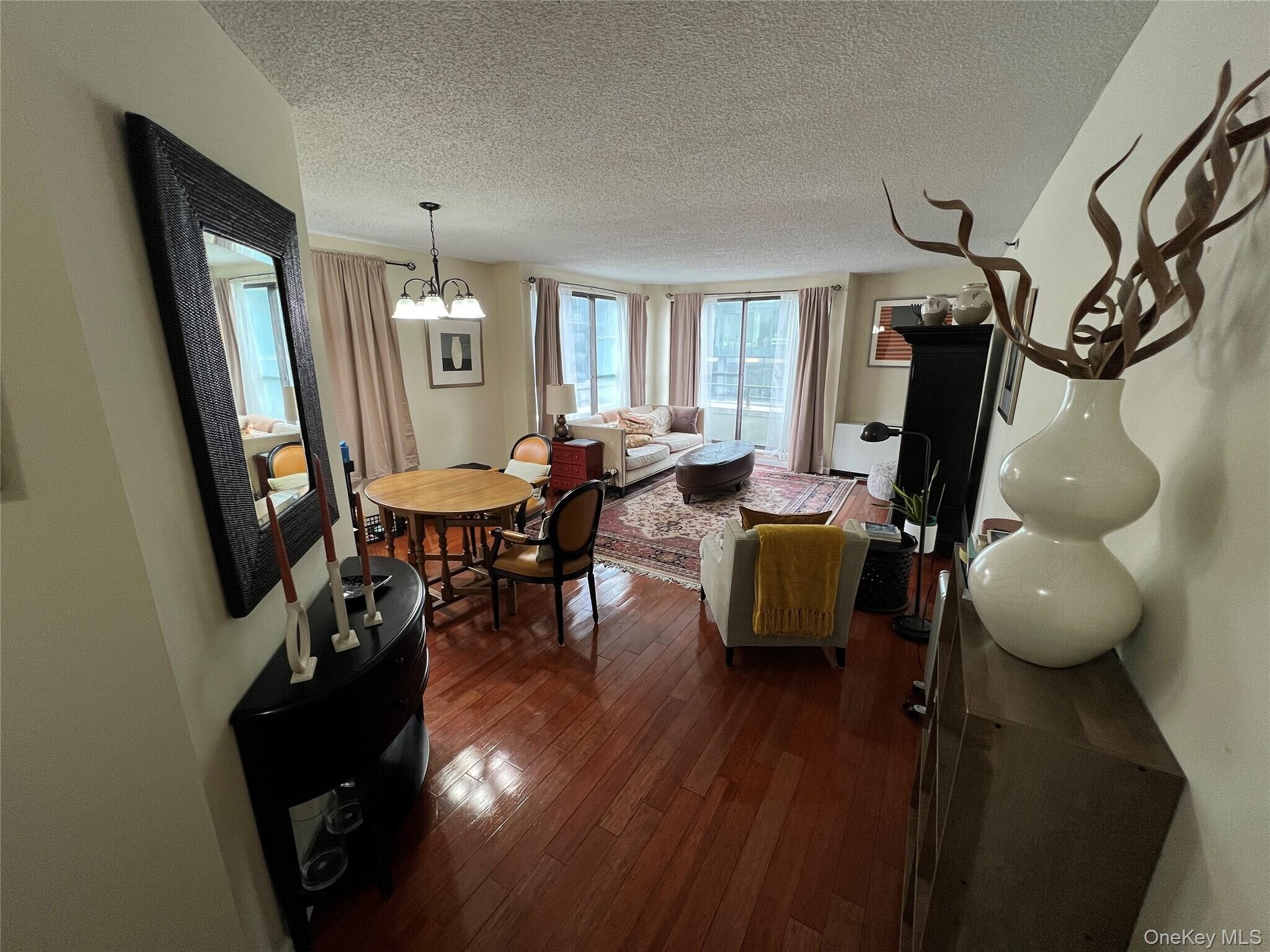 Building Photo - 10 Cottage Pl