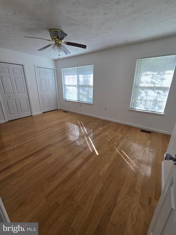 Building Photo - 6062 Red Squirrel Pl