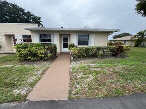 Building Photo - 8892 Bella Vista Dr