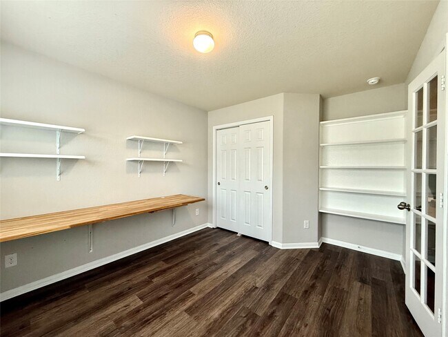 Building Photo - 10646 Chestnut Path Way