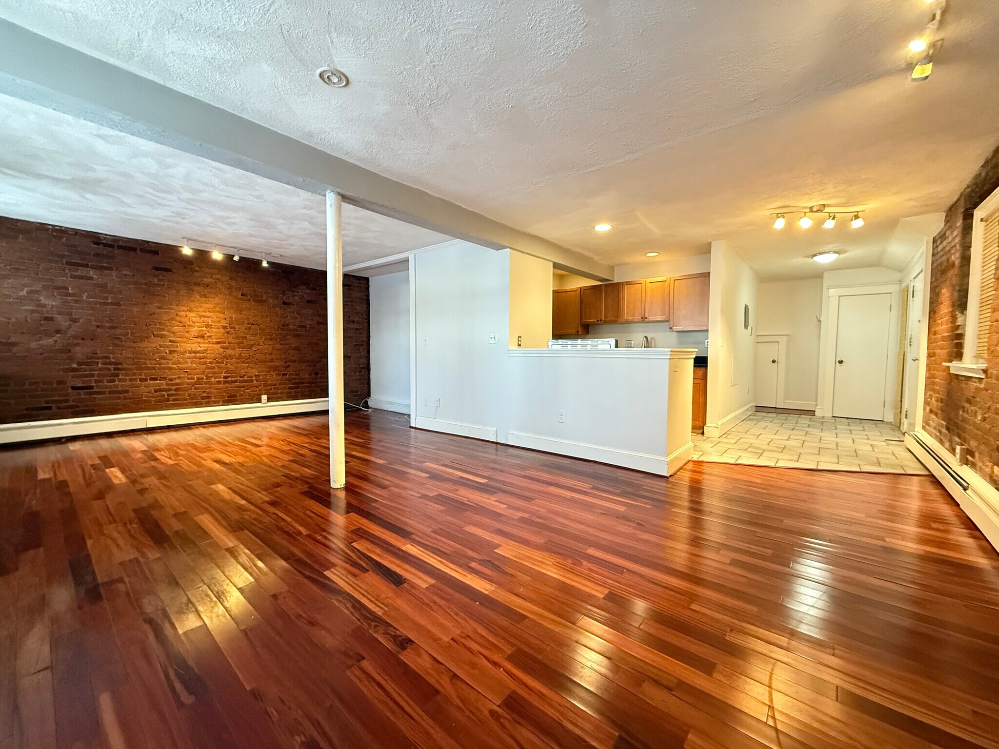 Building Photo - 39 South St