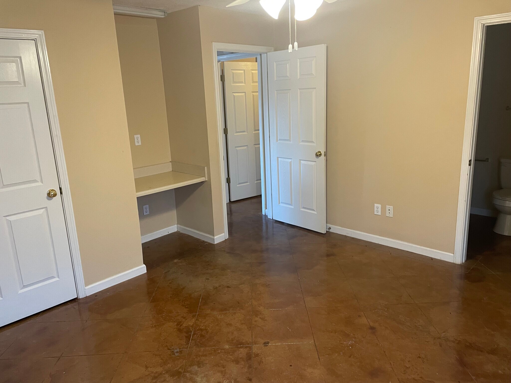 Building Photo - 765 Old Mayhew Rd