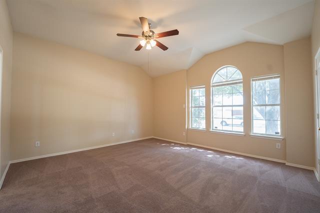 Building Photo - 447 Maple Grove Dr
