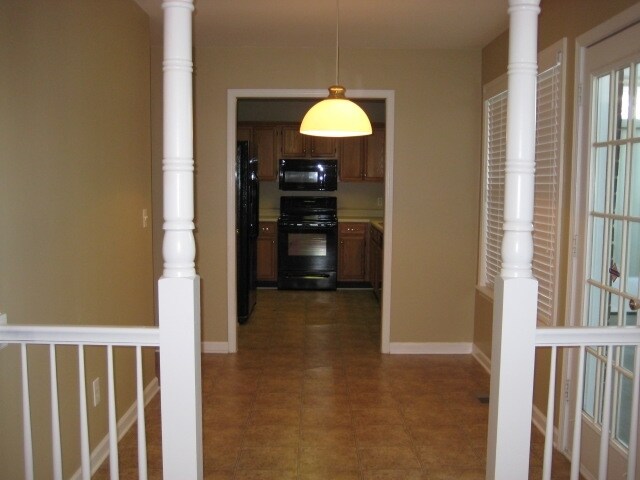 Building Photo - 3110 Overhill Ct