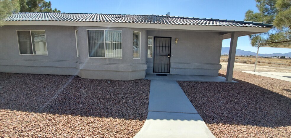 Building Photo - 2781 S Spy Glass Ave