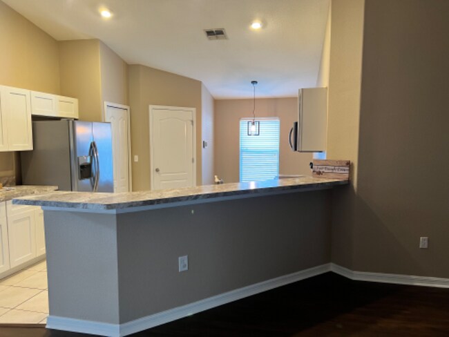 Building Photo - 3821 Covington Ln