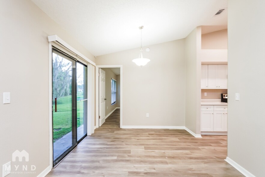 Building Photo - 809 Toledo Ct