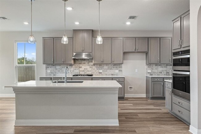 Building Photo - 1709 Stinnett Dr