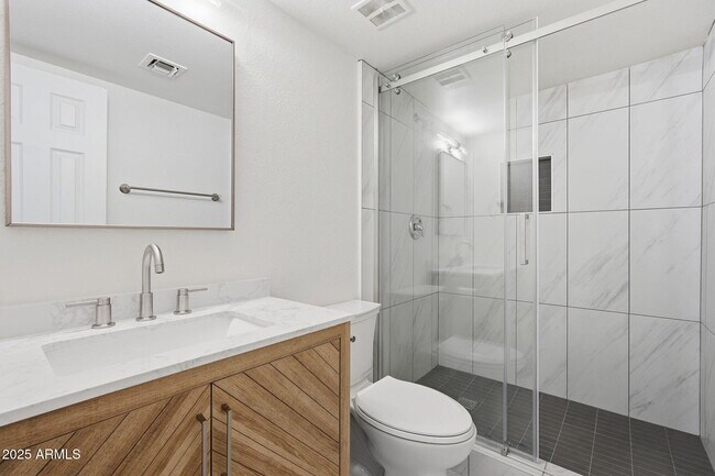 Building Photo - 4201 E Camelback Rd