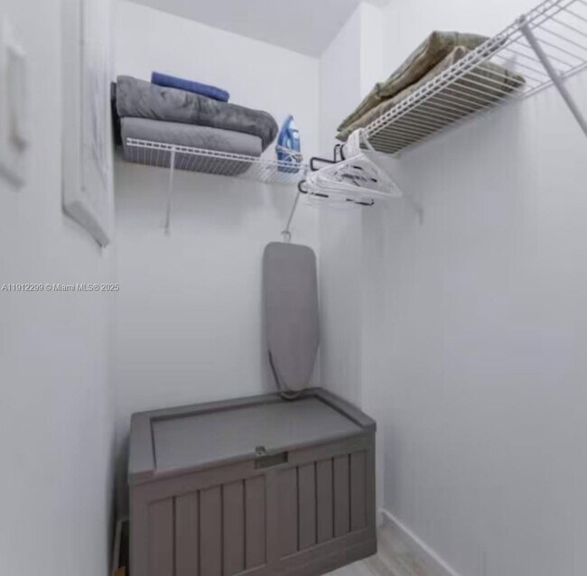 Building Photo - 481 NE 29th St