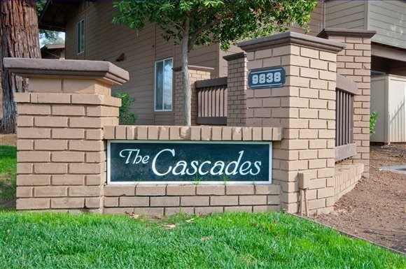 Building Photo - The Cascades Apartments