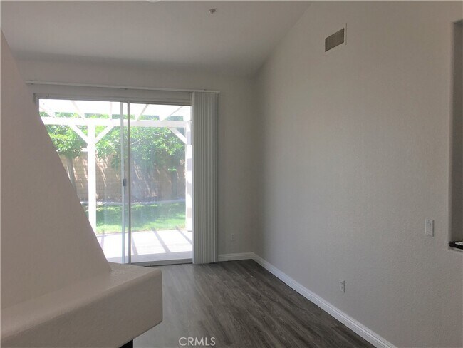 Building Photo - 6742 Regal Oaks Rd