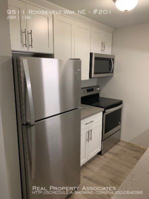 Building Photo - Apartment in Maple Leaf