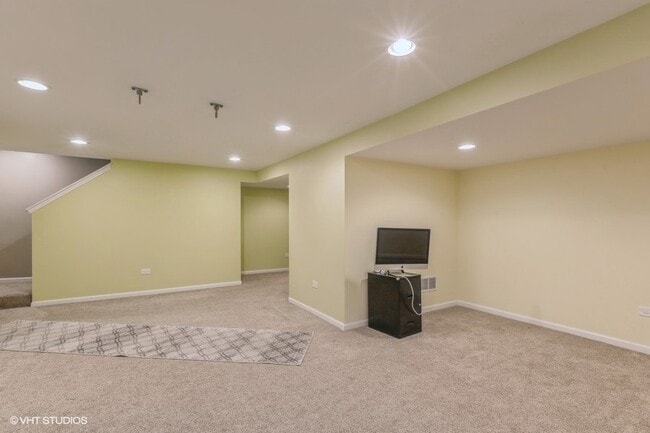 Building Photo - 1304 Leawood Ct