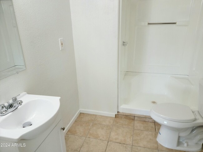 Building Photo - 2749 E Beardsley Rd