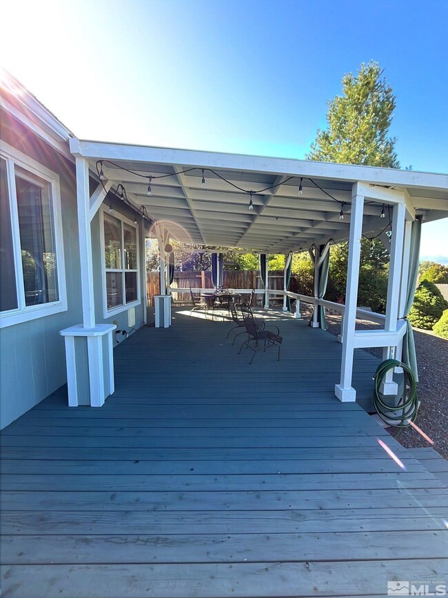 Building Photo - 4875 Crestside Dr