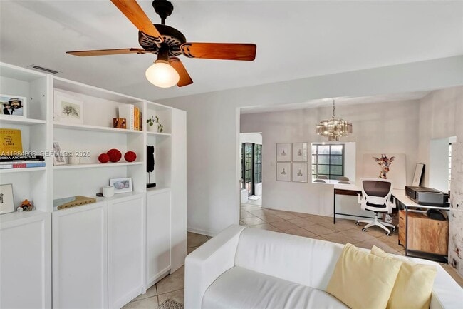 Building Photo - 1224 NE 182nd St