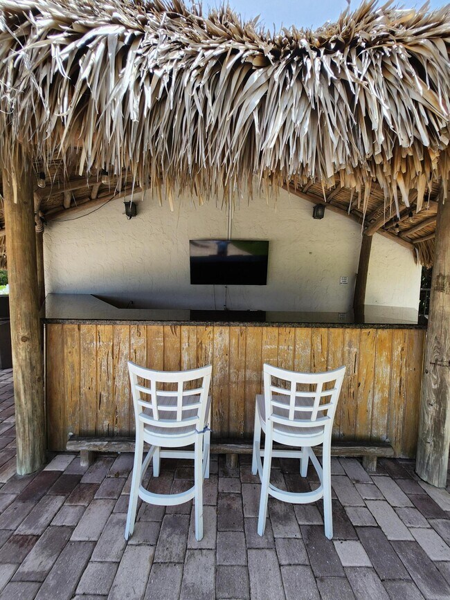 Building Photo - 899 Jeffery St