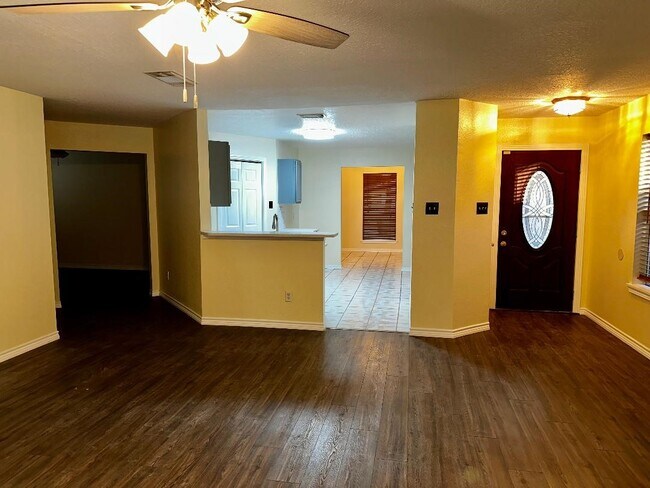 Building Photo - 1375 Hitchin Ln