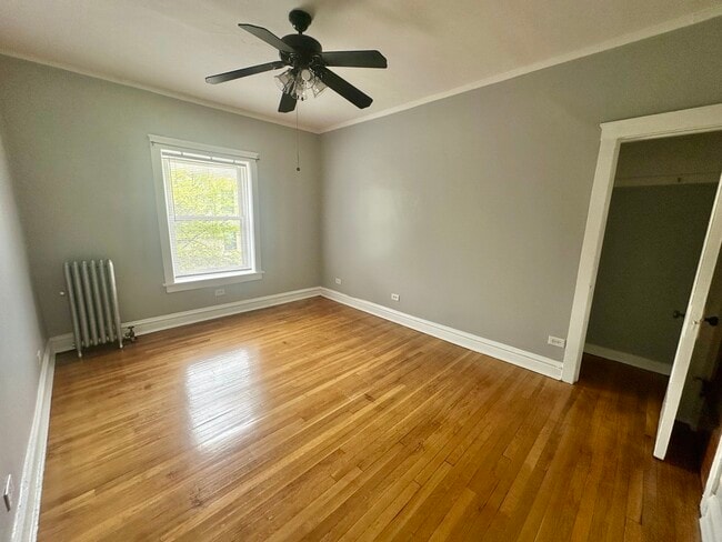 Building Photo - 5358 N Winthrop Ave