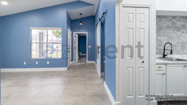 Building Photo - 5412 Lewiston St