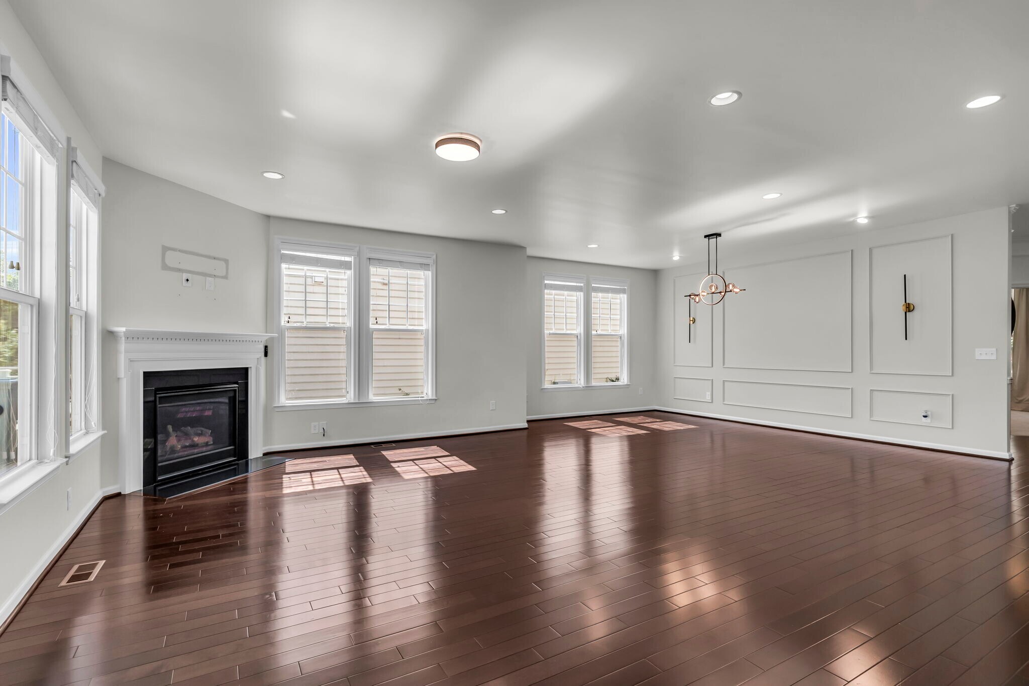 Building Photo - 42522 Stratford Landing Dr