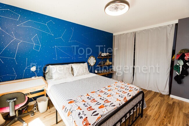Building Photo - Beautifully Upgraded 3 Bed / 2 Bath Home –...