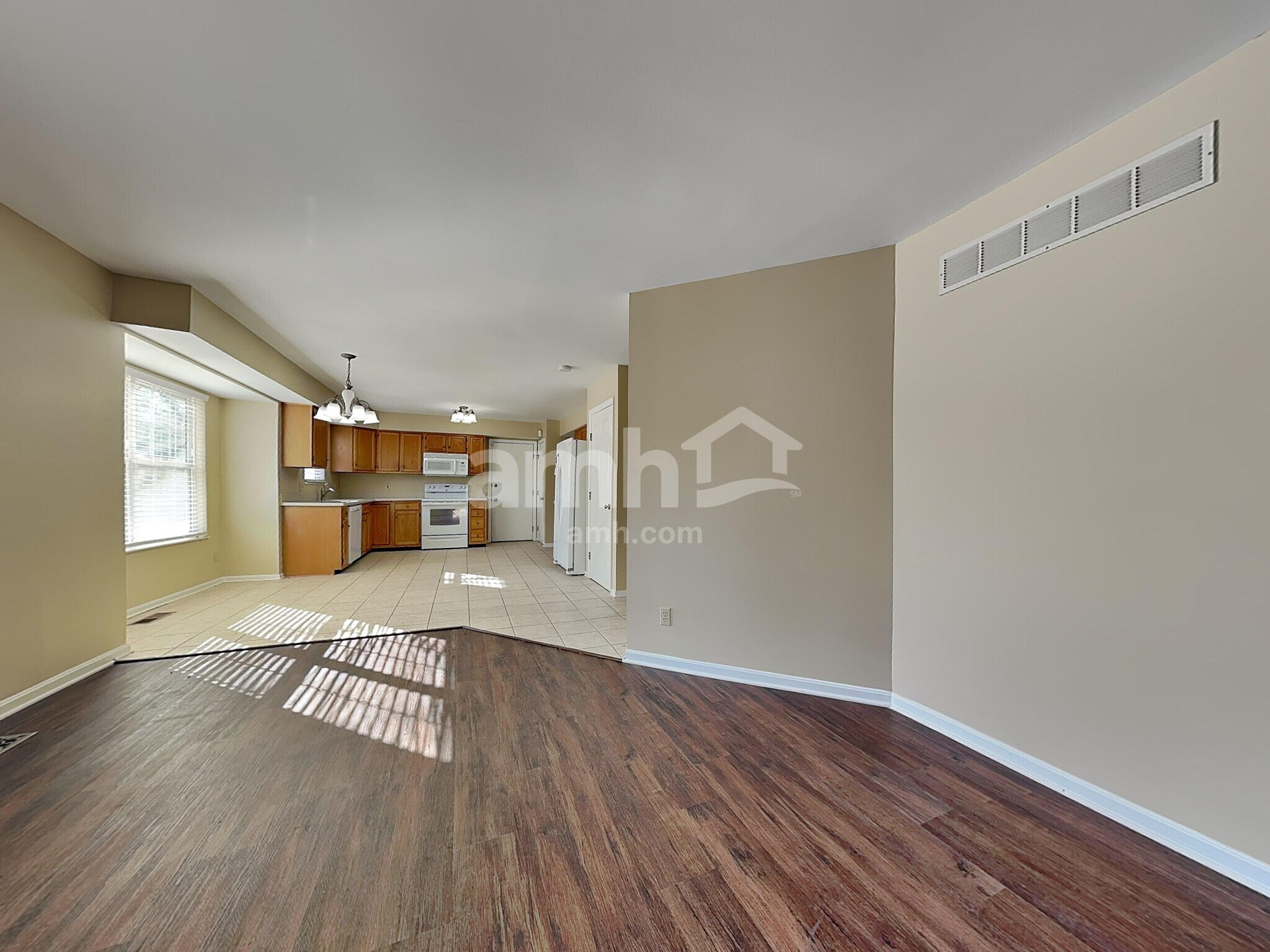 Building Photo - 1813 Bell Tower Cir