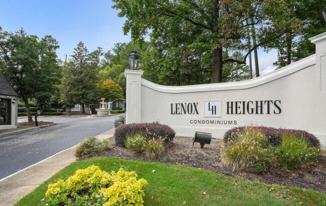 Building Photo - 2BR/2BA Condo In A Coveted Gated Community...