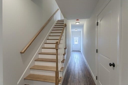 Building Photo - 17 Hamel Way