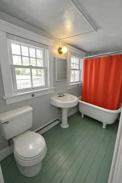 Building Photo - 601 S 38th Ave