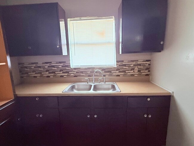 Building Photo - 502 El Monte Loop