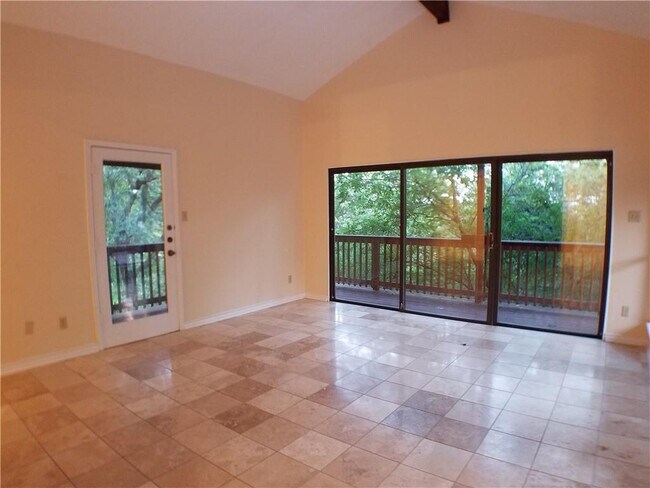 Building Photo - 6201 Highland Hills Dr