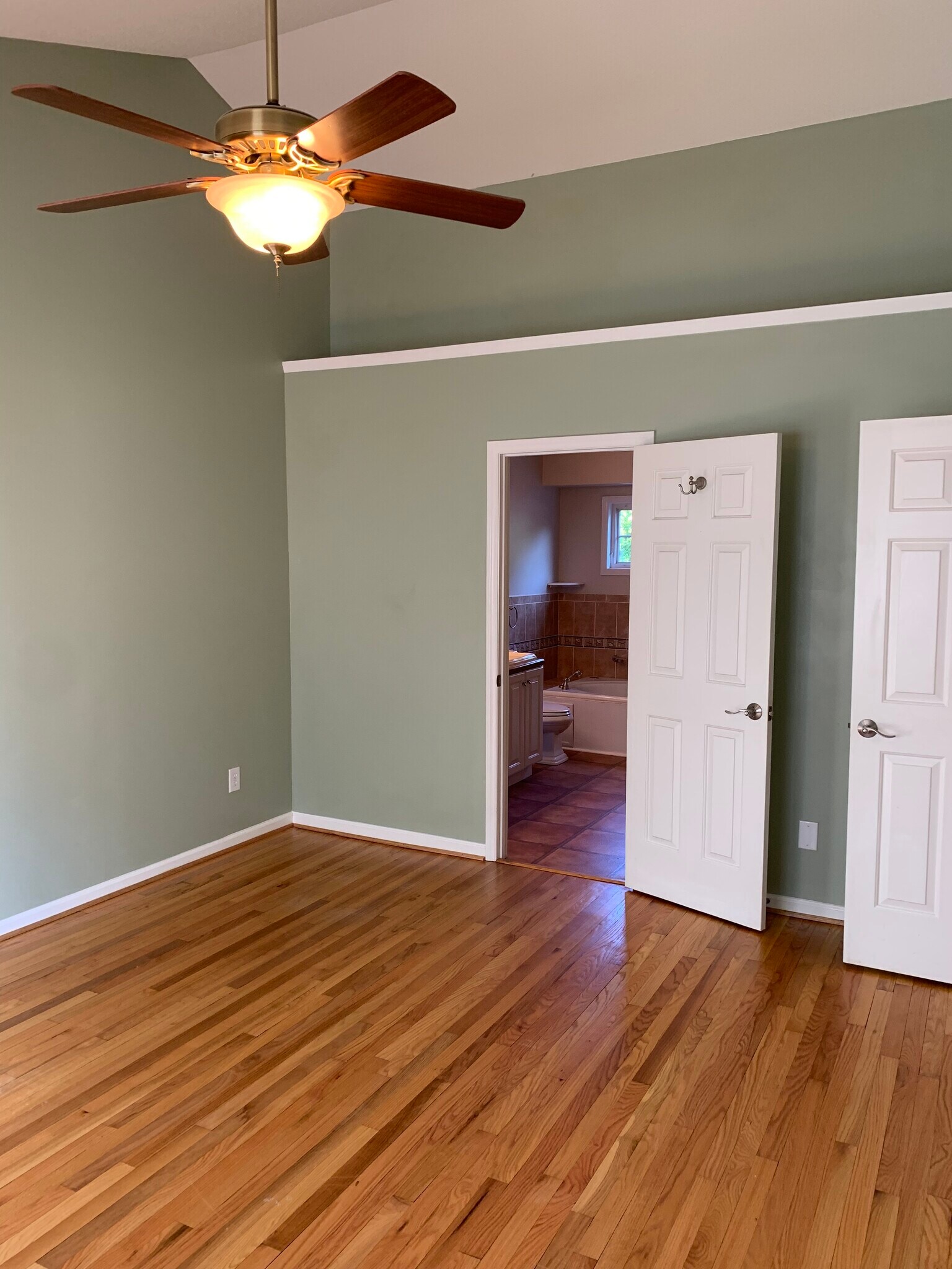 master bedroom - 5420 Phillipsburg Dr